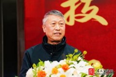 耄耋犹怀续脉志 一谱写尽赤子心 ——记全国左氏宗亲楷模左旭东先生